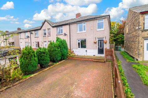 Moorcroft Avenue, Golcar, Huddersfield, HD7