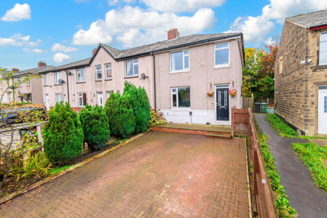 3-bed terraced on Moorcroft Avenue, Golcar, Huddersfield, HD7, £190,000