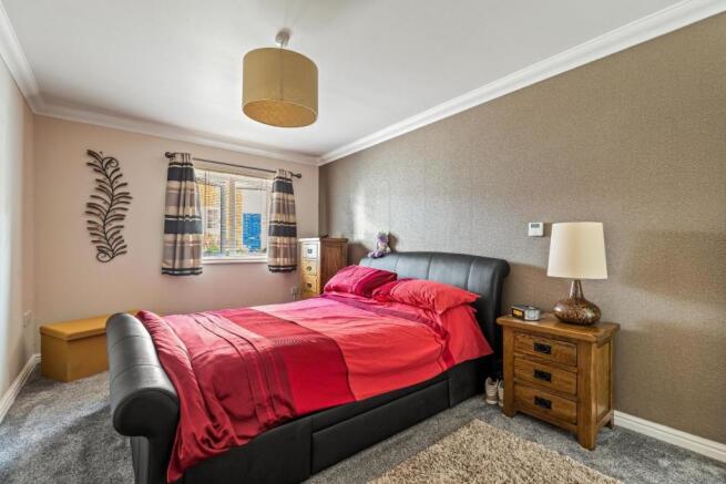 Bedroom 1.jpg