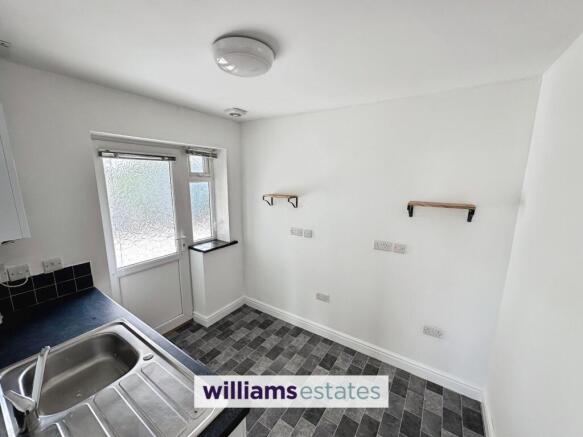 Station Road, Talacre, CH8 photo 4