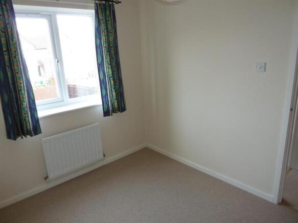 BEDROOM 2