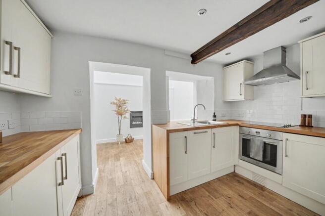2 bed House for sale Image 4