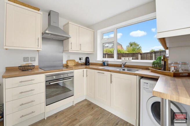 Apartment in Spelthorne, Surrey - View 4