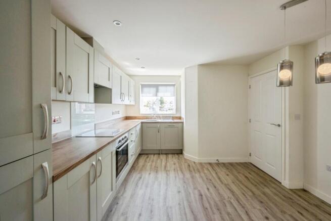 3 bed Semi-Detached for sale Image 4