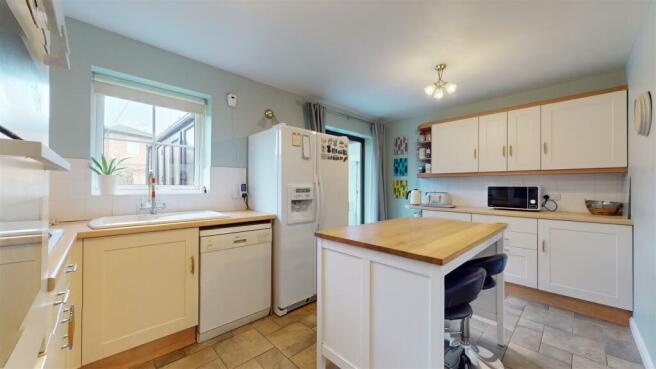 KITCHEN BREAKFAST ROOM