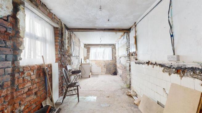 Kitchen/Breakfast Room