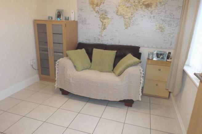 STUDY OR G/F 5TH BED