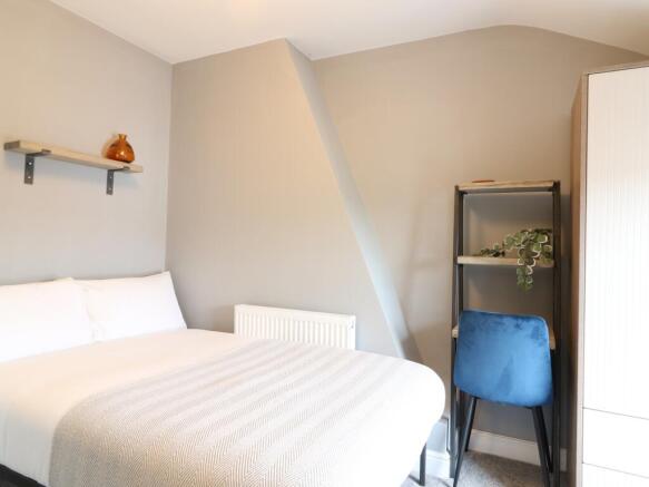 87 Middleton Room 7 5.JPG