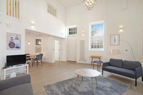 Station Approach, Tadworth, Surrey, KT20