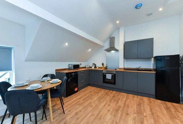 kitchen 2.jpg