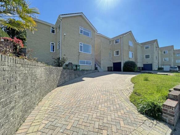 Lake View Drive 65 Driveway 2.jpg
