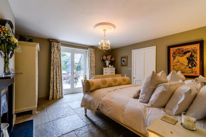 8424613-interior35.jpg