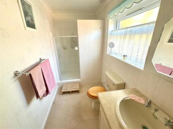 EN SUITE.jpg