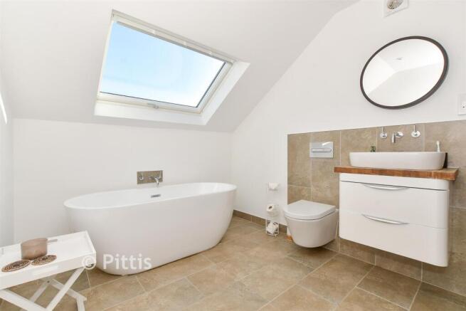 En-Suite Bathroom