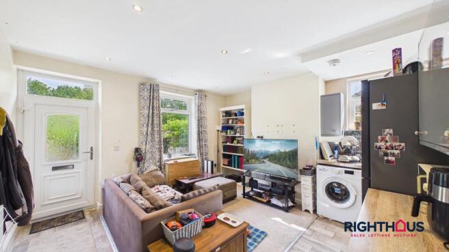 Open Plan Living Room/Kitchen