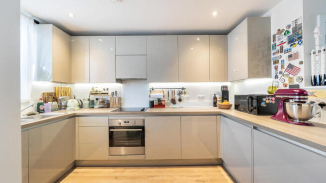 Albright Court, Barking, IG11 7HP photo 4