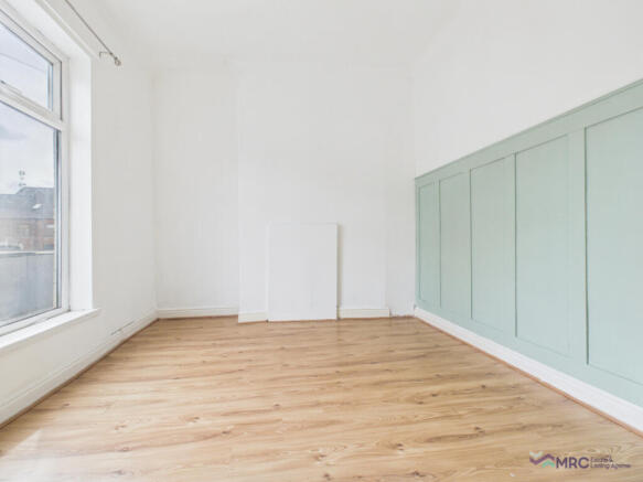 2 bed Terraced to rent Image 11