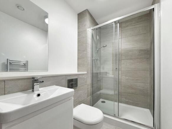 2 bed Apartment to rent Image 10
