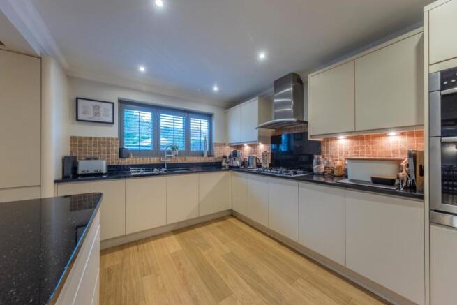 20 Sandington Drive-011.JPG