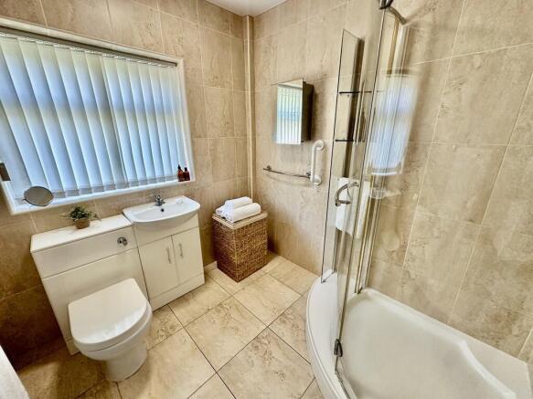 3 bed Detached Bungalow for sale Image 8