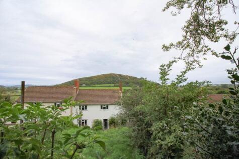 **Loxton**Beautifully Presented**150` Garden with Studio**3 Bedrooms**Open Plan Kit/Dining/Living Room**