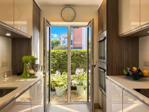 4 bed End of Terrace for sale Image 6
