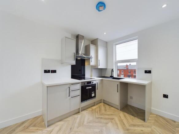 CAM01440G0-PR0084-STILL002