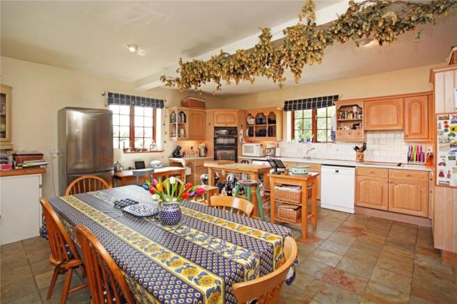 Kitchen/Breakfast Rm