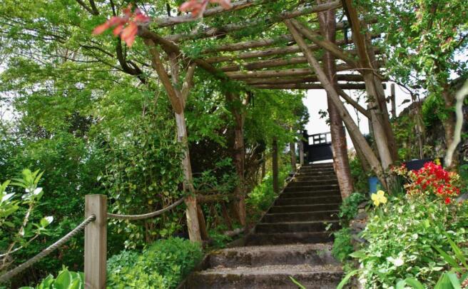 Glynderi - steps.jpg