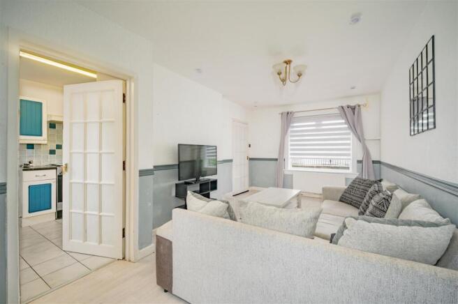 49 Douglas Road Dundee-2.JPG