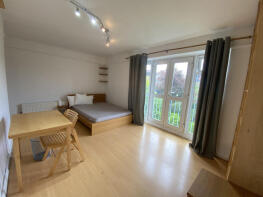 23, Lister Court, Yoakley Road, Hackney, London N16 0BE