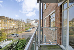 Flat 40, The Nautilus Building, Myddelton Passage, London EC1R 1XW