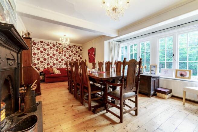 Formal Dining