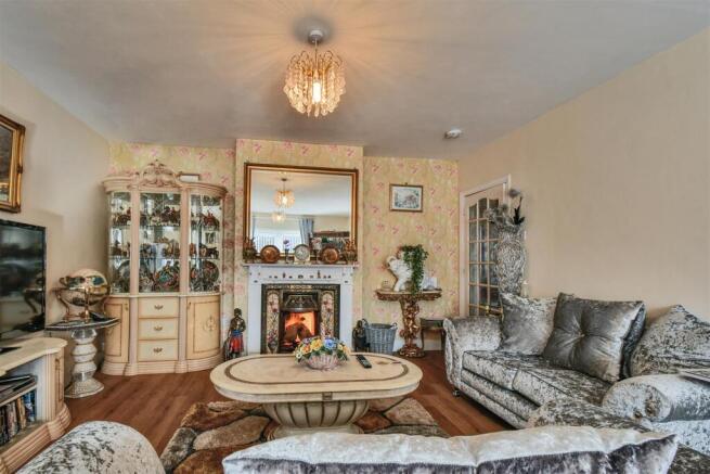 2 bed Detached Bungalow for sale Image 11