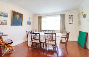 2, Fair View, Little Heath, Potters Bar EN6 1ND