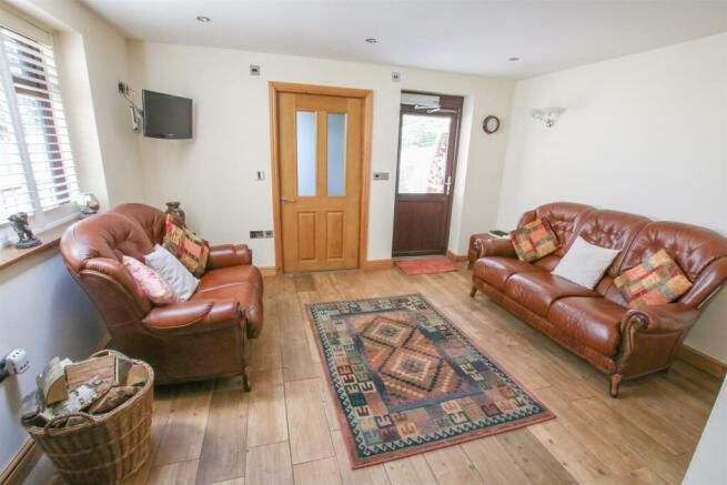SITTING ROOM