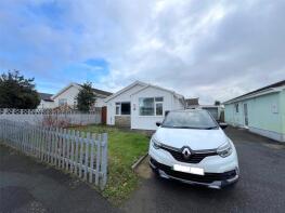 16, St Leonards Avenue, Crundale, Haverfordwest SA62 4DW