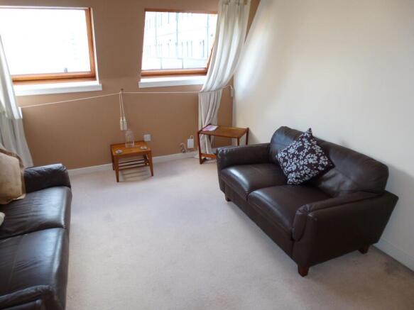 3766-20190502141608-3704-20190430135205-3704-20190415152930-Flat-16-43-Kent-Road15