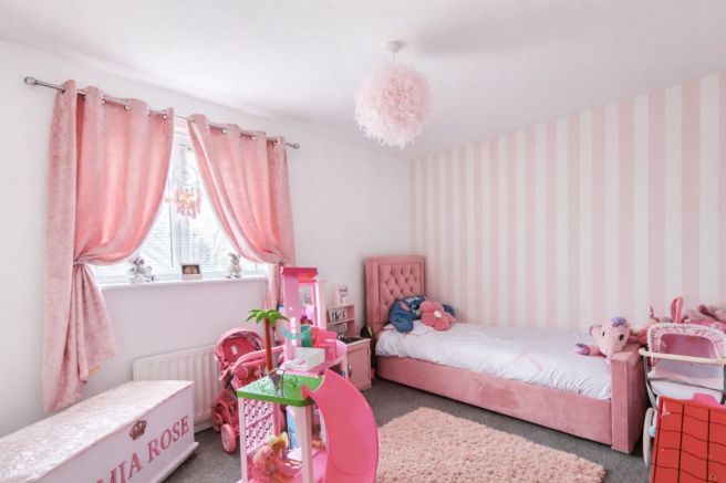 3 bed Semi-Detached for sale Image 8