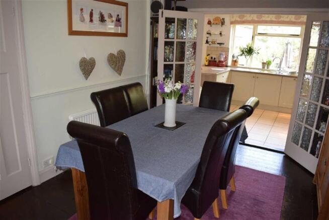 Family Dining Room R