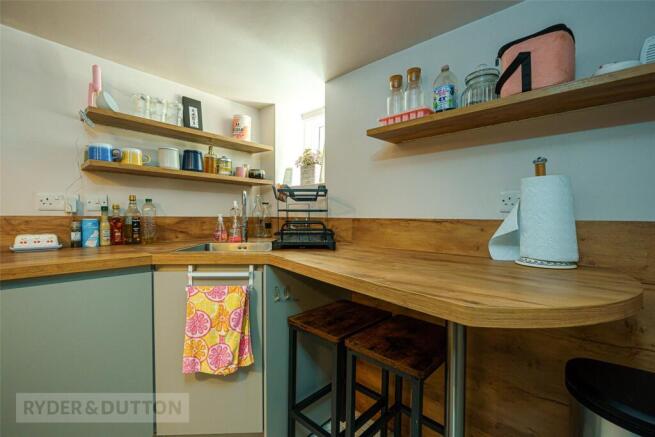 2 bed Terraced for sale Image 8