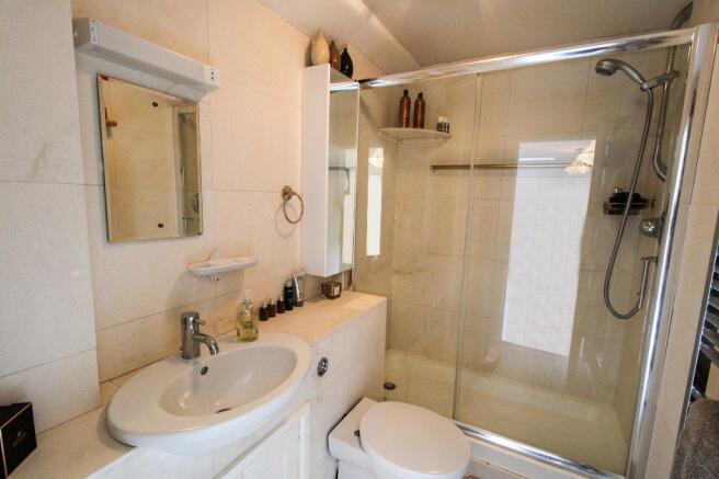 En-Suite 2