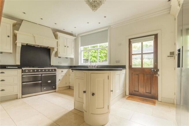 3 bed Terraced for sale Image 5
