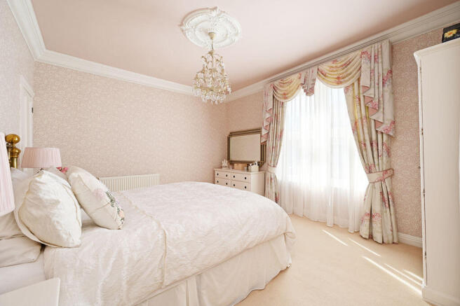 3 bed Terraced for sale Image 12