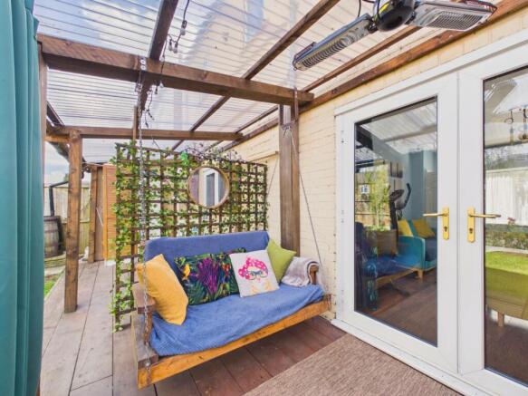 3 bed Terraced for sale Image 4