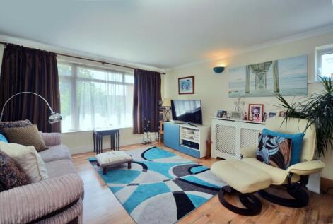 Westbourne Avenue, Cheam, Sutton, SM3