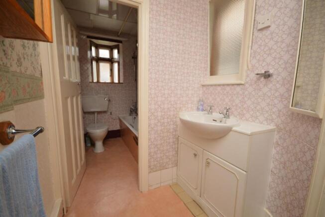 Ground Floor Bathroo