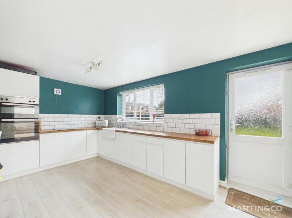 CAM03993G0-PR0130...