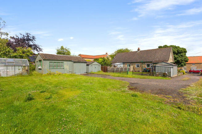 2 bed Semi-Detached for sale Image 11