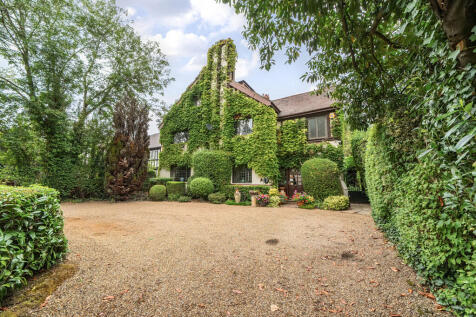 The Avenue, Hatch End, Pinner